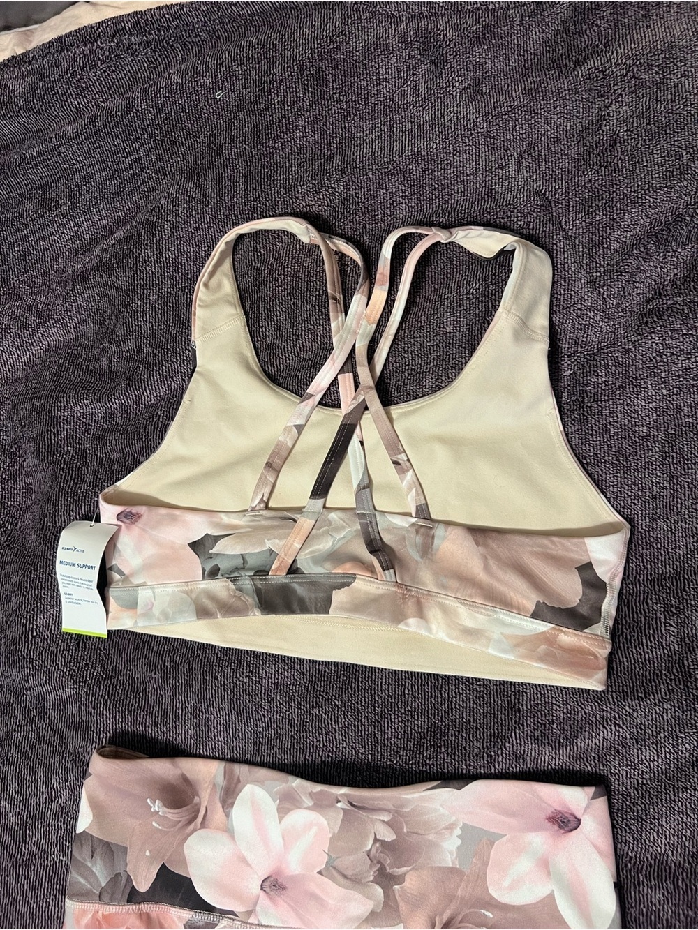 Old Navy Active Go-Dry Pink Floral Strappy Sports Bra & 7/8 Legging Workout Set - Picture 5 of 5